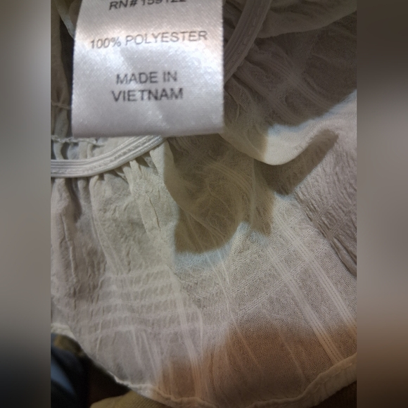 Cream Ruffled Blouse - Picture 5 of 5